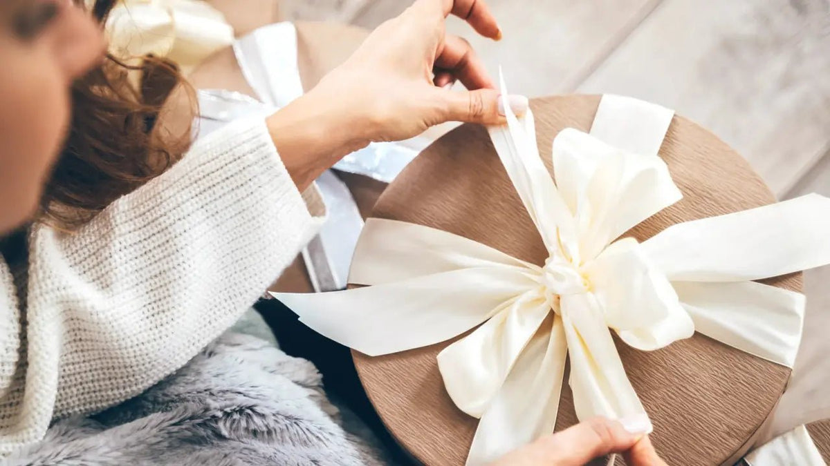 Best Memorable Gift Ideas for Your Sister in 2025 - Arzopa