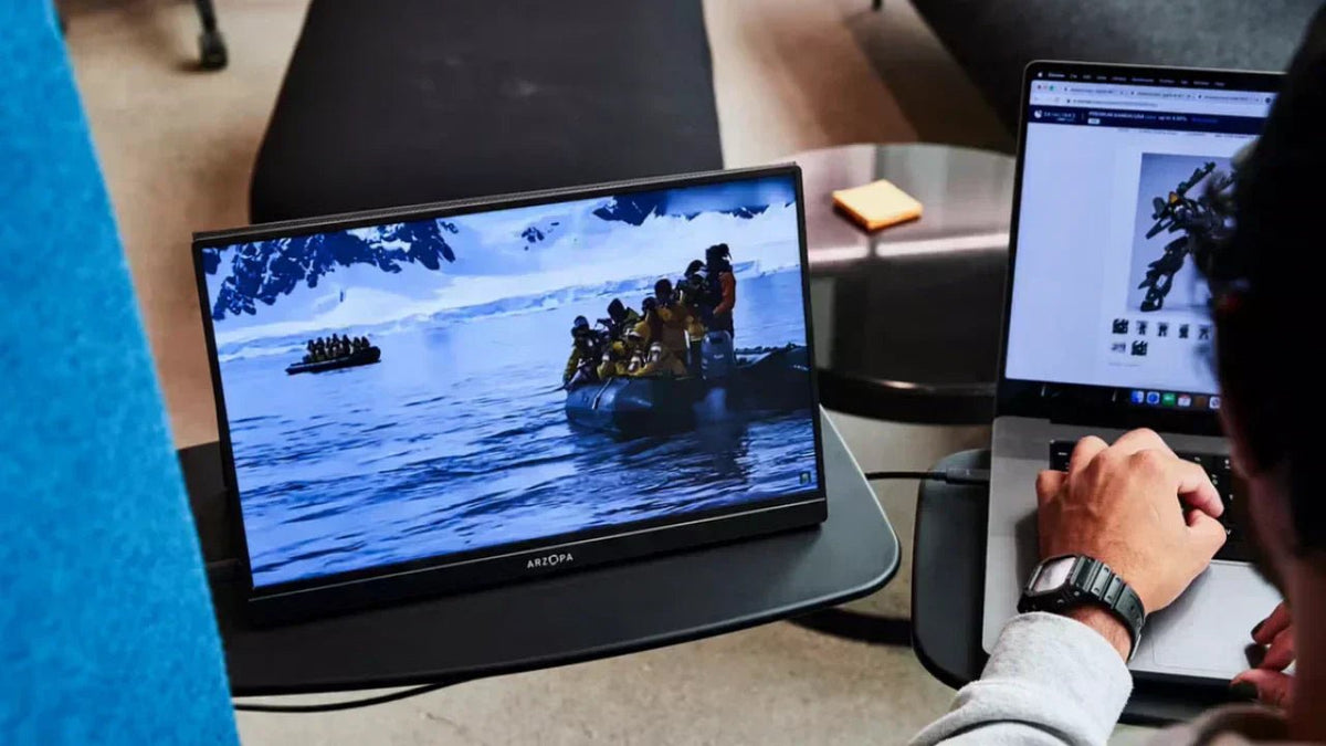 Clip-on vs. Standalone Portable Screen Travel Guide: How to Choose for Workplace Nomads? - Arzopa