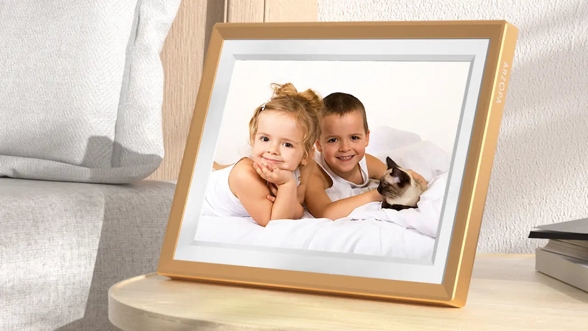 Why a Digital Photo Frame Is the Perfect Mother’s Day Gift?Why a Digital Photo Frame Is the Perfect Mother’s Day Gift?