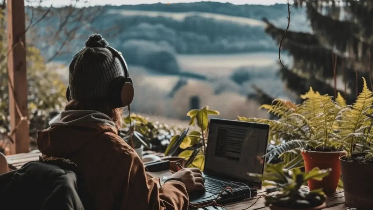 How to Become a Digital Nomad [Comprehensive Guide] - Arzopa